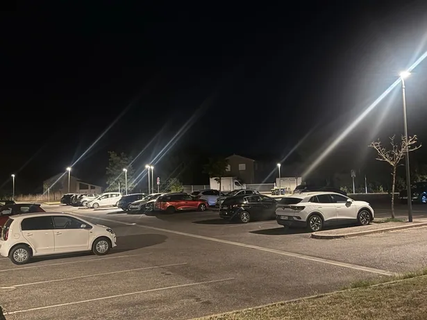 Parking de Saint-Loup-Cammas éclairé en LED de nuit