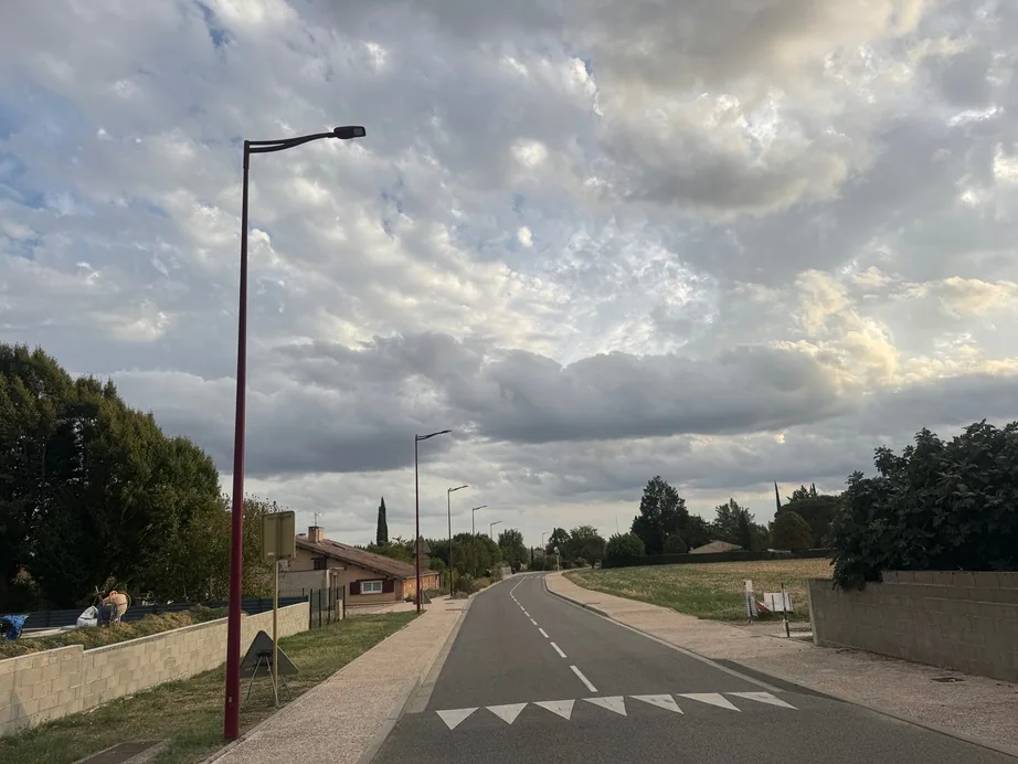 Villeneuve-lès-Bouloc, un éclairage repensé pour le quotidien.